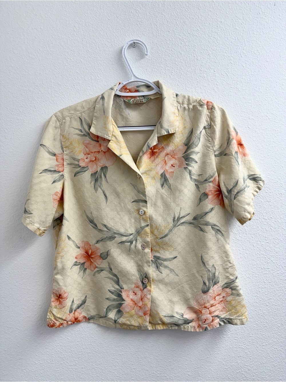 Tommy Bahama vintage floral boxy button-Up 100% silk Shirt size large